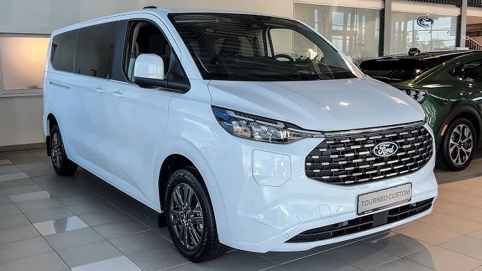 Ford Tourneo Custom 2025